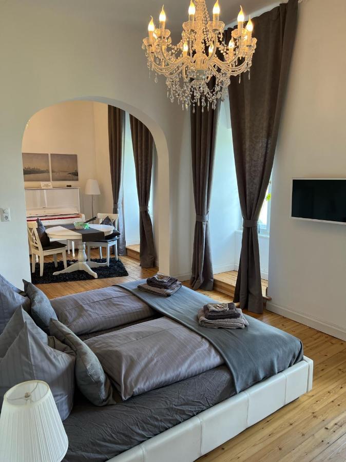 Schloss Grabow, Resting Place & A Luxury Piano Collection Resort, Prignitz Brandenburg Grabow  Extérieur photo